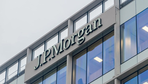 JPMorgan’s Crypto Gamble: Bitcoin ETFs Loan Collateral